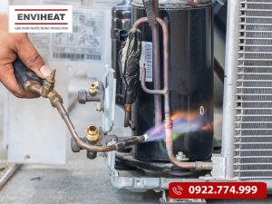 Máy heat pump bơm nhiệt bị chảy nước ra ngoài là dấu hiệu của lỗi gì? - Nguyên nhân và cách phòng ngừa