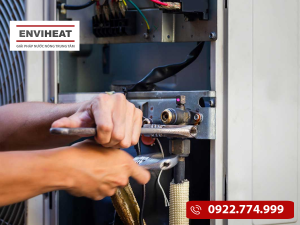 Môi chất lạnh rò rỉ tại mối nối của máy heat pump bơm nhiệt: Cách xử lý ra sao?