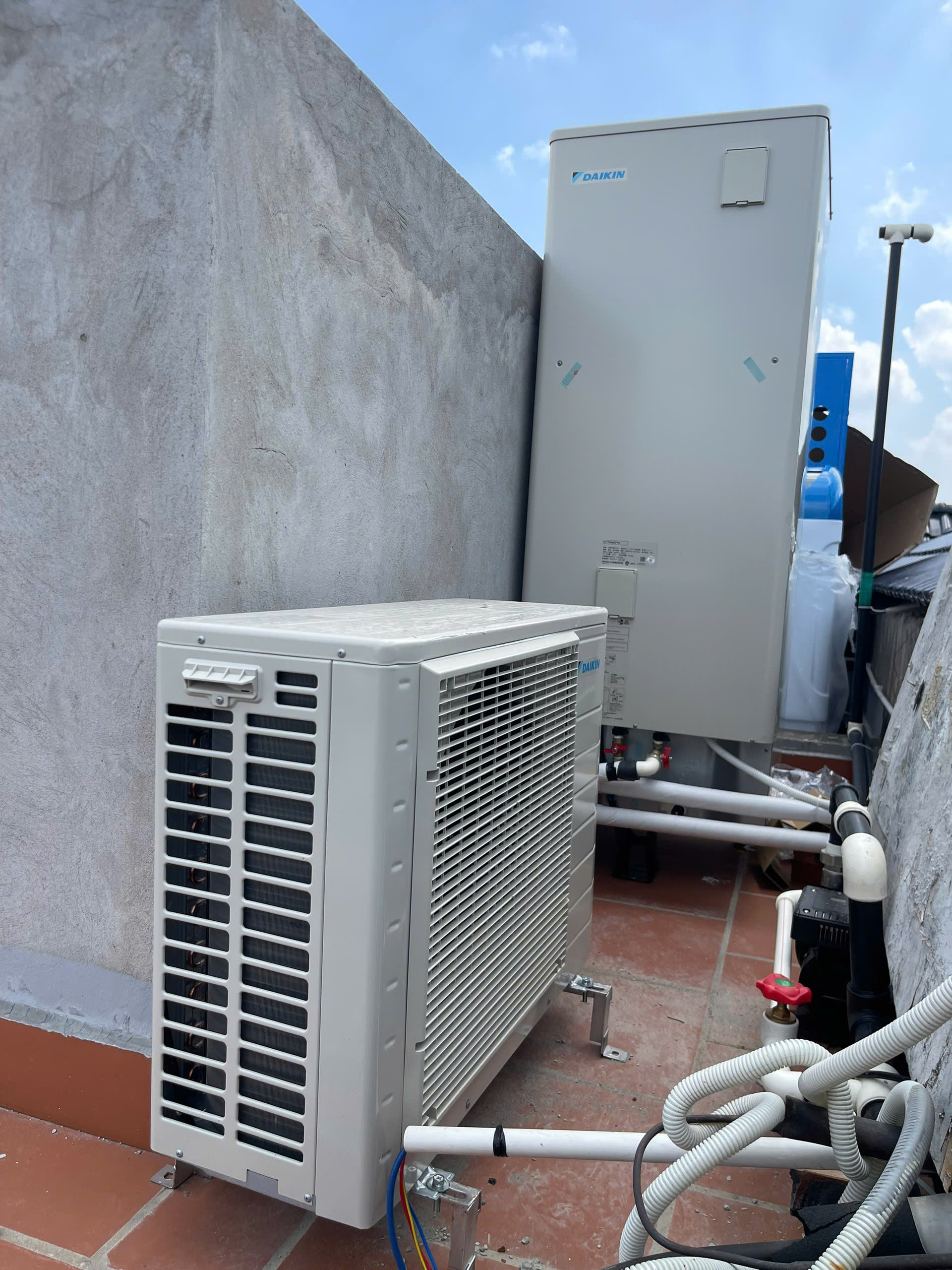 Máy bơm nhiệt Daikin: Tối ưu chi phí điện và tích hợp năng lượng mặt trời tại Việt Nam