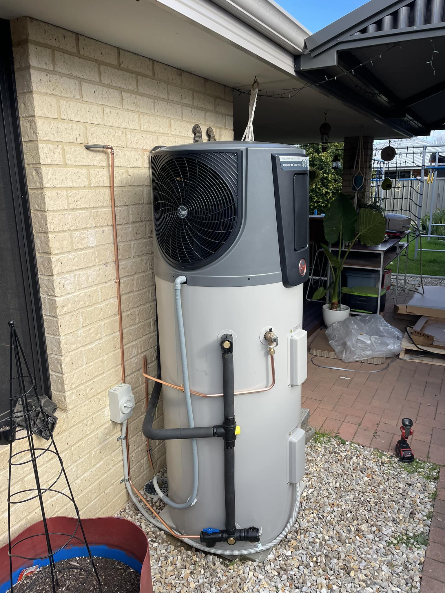 Tổng quan hệ thống nước nóng Rheem: Giải pháp nước nóng toàn diện